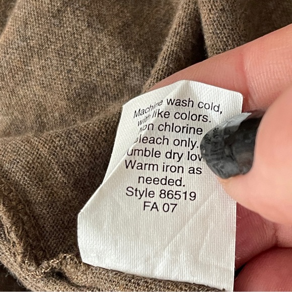 J. Crew Brown Long Sleeve T-Shirt Top Size S Long Sleeve Round Neck Casual New - Picture 9 of 9